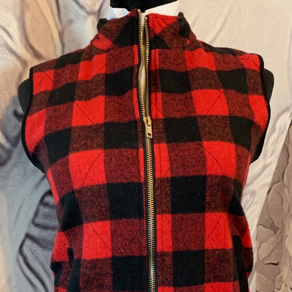 Sweet Lovely plaid vest size small